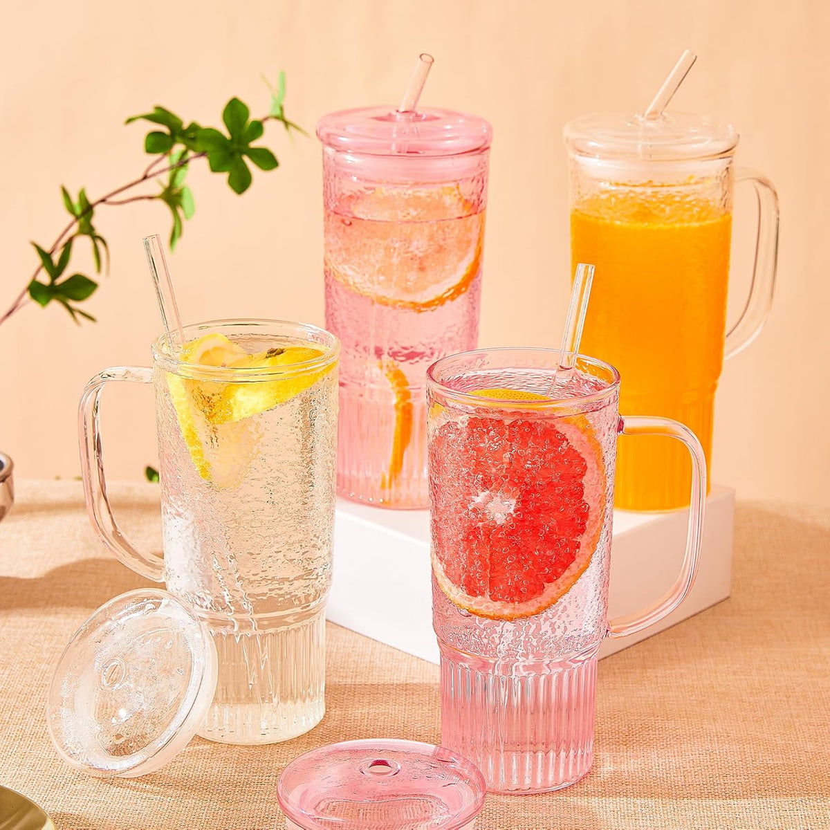 Glass Coffee Cups with Lids and Straws, 20oz Drinking Jar Glass Tumbler for Iced Coffee, Vintage Ripple Glassware Smoothie Cups, Pink, 2Pcs