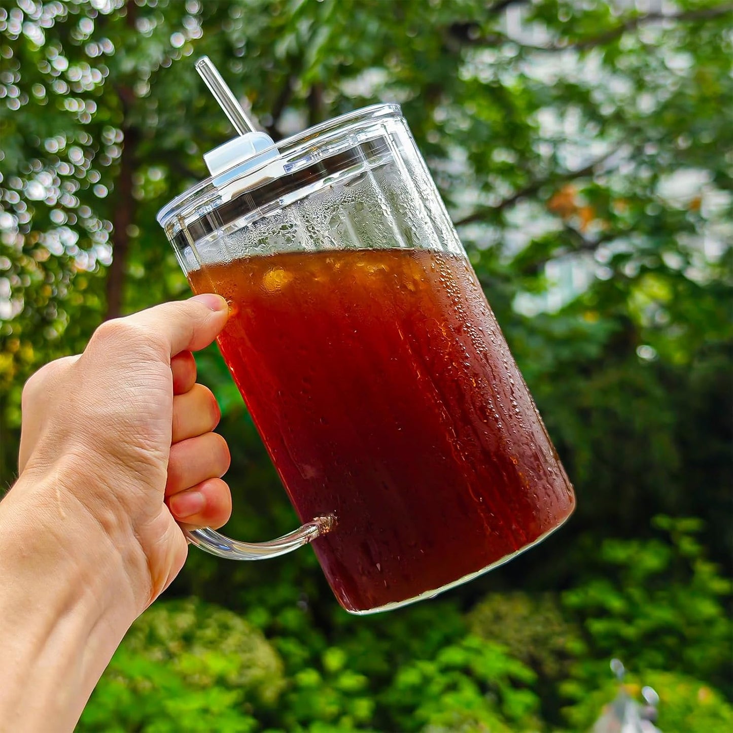 SUROQUE 20oz Ribbed Glass Tumblers with Lids & Straws, Ideal for Iced Coffee, Cocktails & More - Includes Cleaning Brush