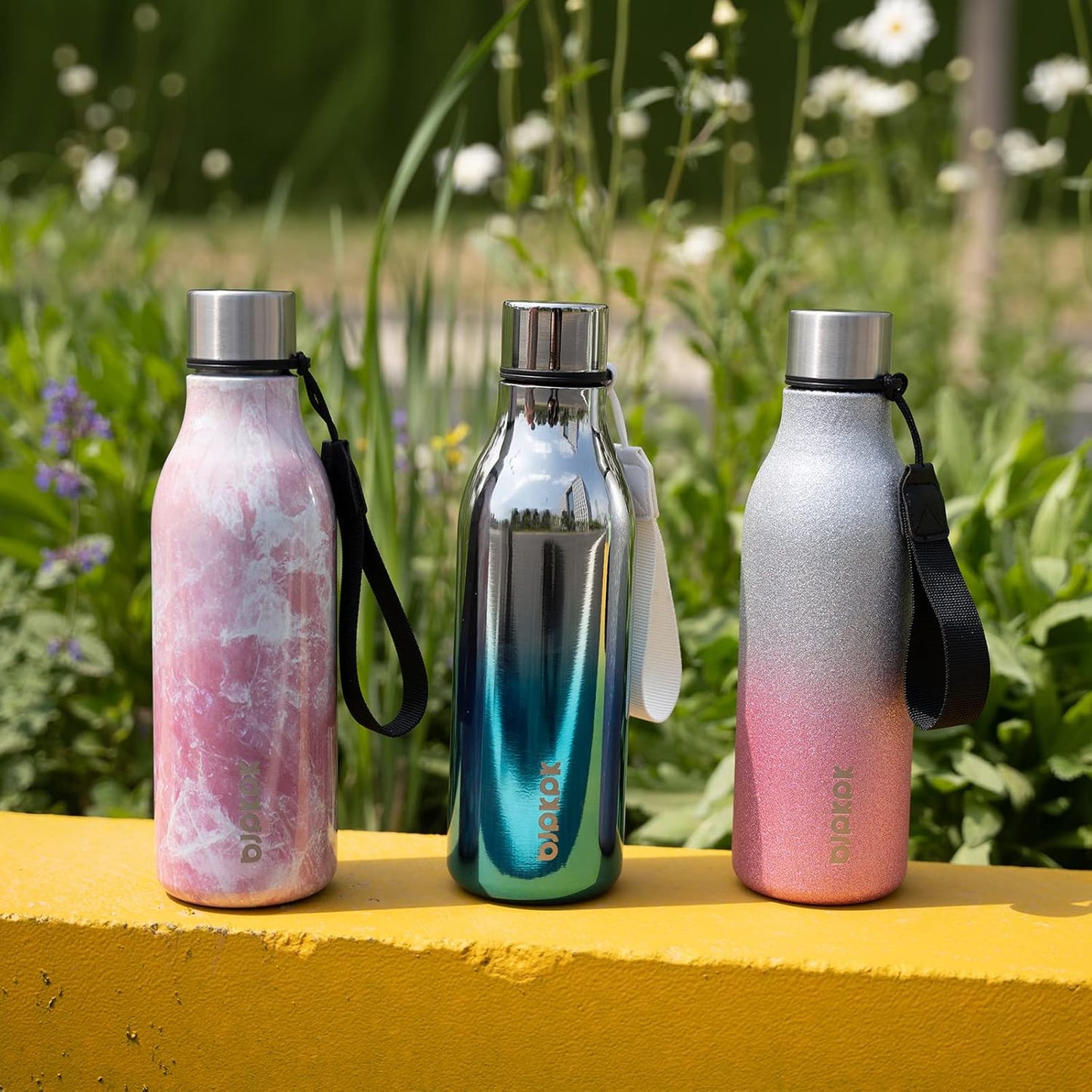 BJPKPK Insulated Water Bottles, 18 oz Stainless Steel Metal Water Bottle with Strap, BPA Free Leak Proof Jugs, Mugs, Flasks, Reusable Thermal Flasks for Sports & Travel, Black - Colors A