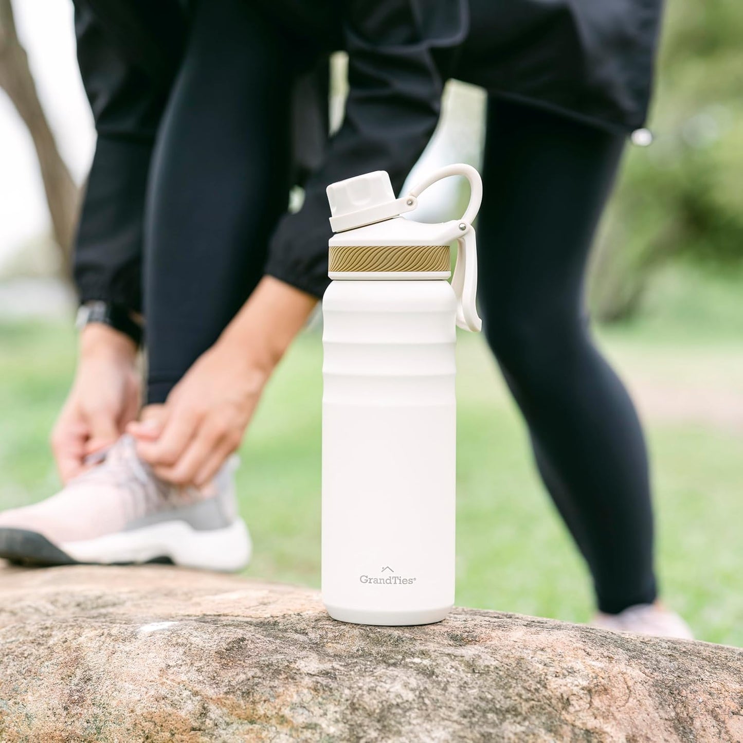 GRANDTIES 2 Lids Sports Stainless Steel Water Bottles – Wide Mouth Vacuum Insulated Reusable Leak Proof BPA-Free Travel Metal Canteen, Thermal Bottles for Men Women Gym (Ivory White 32 oz)