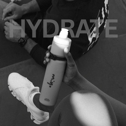 MIYO Insulated Handheld Running Water Bottle 400ml Lightweight Squeeze Bottle with Adjustable Hand Strap, Leakproof Nozzle, BPA-Free for Running, Hiking, Racing & Training (Charcoal)