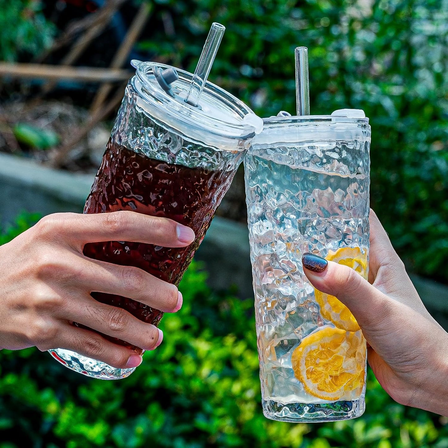 SUROQUE 20oz Ribbed Glass Tumblers with Lids & Straws, Ideal for Iced Coffee, Cocktails & More - Includes Cleaning Brush