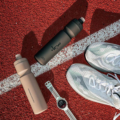MIYO Insulated Handheld Running Water Bottle 400ml Lightweight Squeeze Bottle with Adjustable Hand Strap, Leakproof Nozzle, BPA-Free for Running, Hiking, Racing & Training (Charcoal)