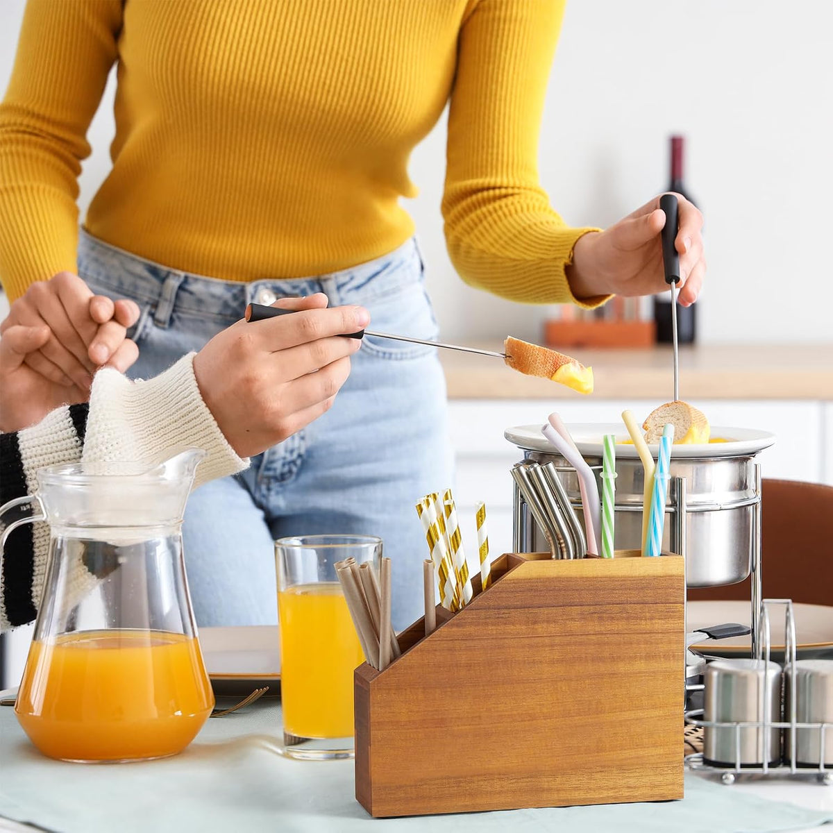 Straw Holder, Acacia Wood Straws Organizer, Cupboard Reusable Straws Dispenser for Kitchen Counter