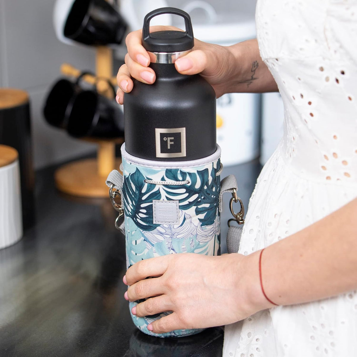Insulated Water Bottle Carrier – Neoprene Bottle Sling - Adjustable Strap – Protective Sleeve Stainless Steel & Plastic – Travel, Hiking & Everyday (Black, Medium 16-22oz)