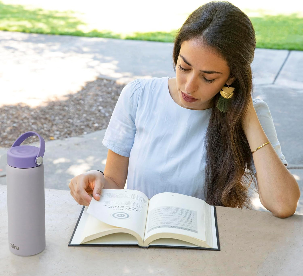 18 oz Tea Infuser Thermo - Stainless Steel Travel Bottle with Removable Strainer for Loose Leaf Tea - Insulated Hot & Cold Brew Steeper - White