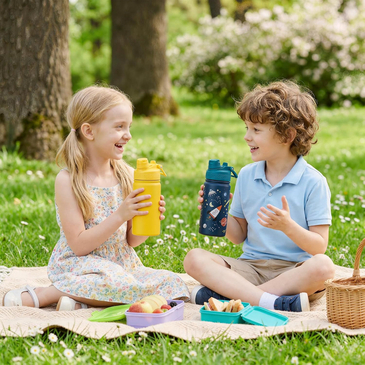 18 oz Insulated Water Bottle, 2-in-1 Straw and Spout Lid Stainless Steel Thermos, Leak-Proof, Double Wall Vacuum Flask, Keep Cold 24H for Outdoor, Sports, Travel, School (Black)