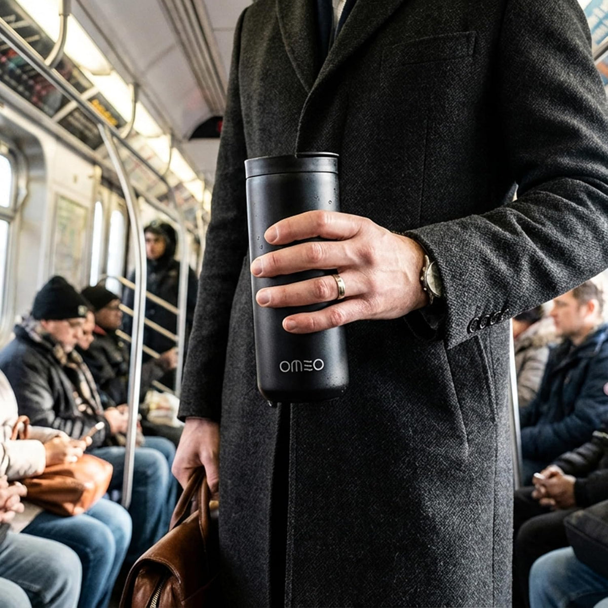Stainless Steel Insulated Tumbler with Leak-Resistant Lid | BPA-Free, Easy Clean | Double Wall Vacuum Cup for Hot & Cold Drinks | Portable Water Bottle for Office, Outdoor&Travel (Black, 550ml)