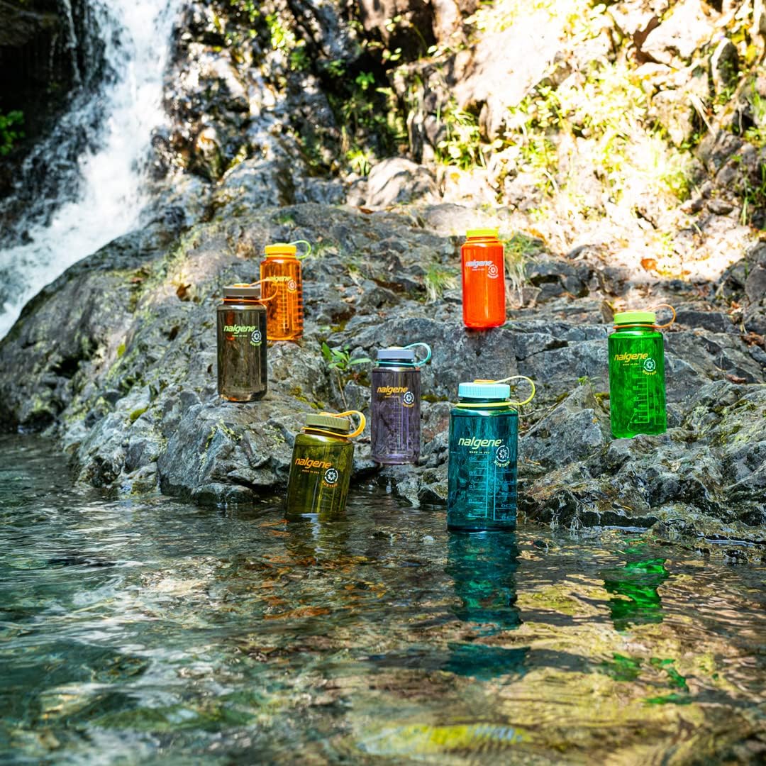 Monochrome BPA-Free Recycled Reusable Water Bottle for Backpacking, Hiking, Gym - 32 oz Shatterproof, Cotton