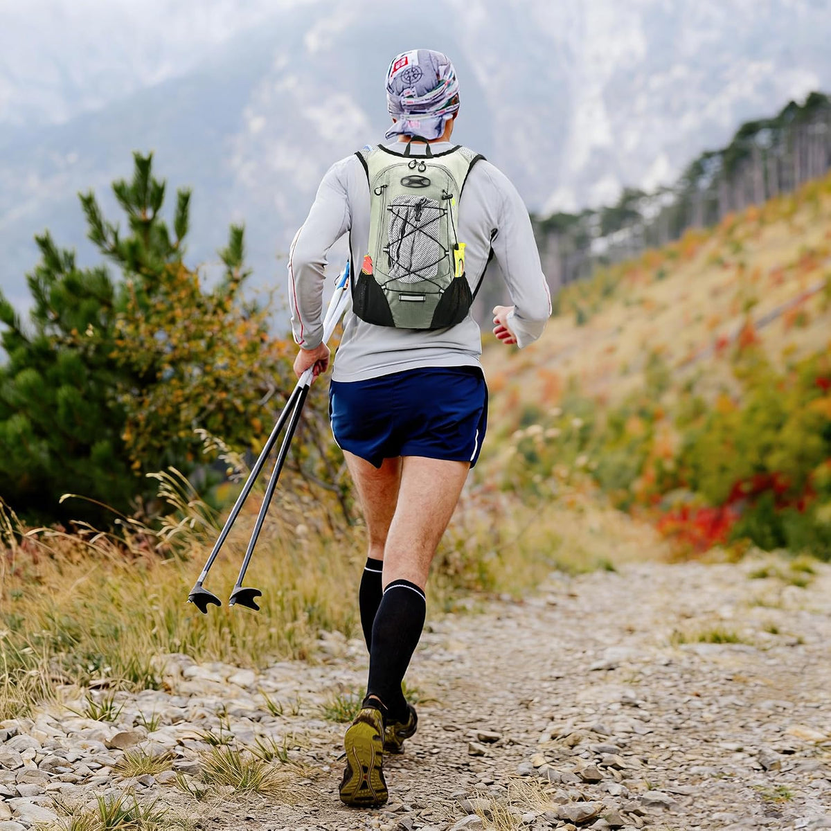 Lightweight Hydration Backpack, Running Backpack with 2L Water Bladder