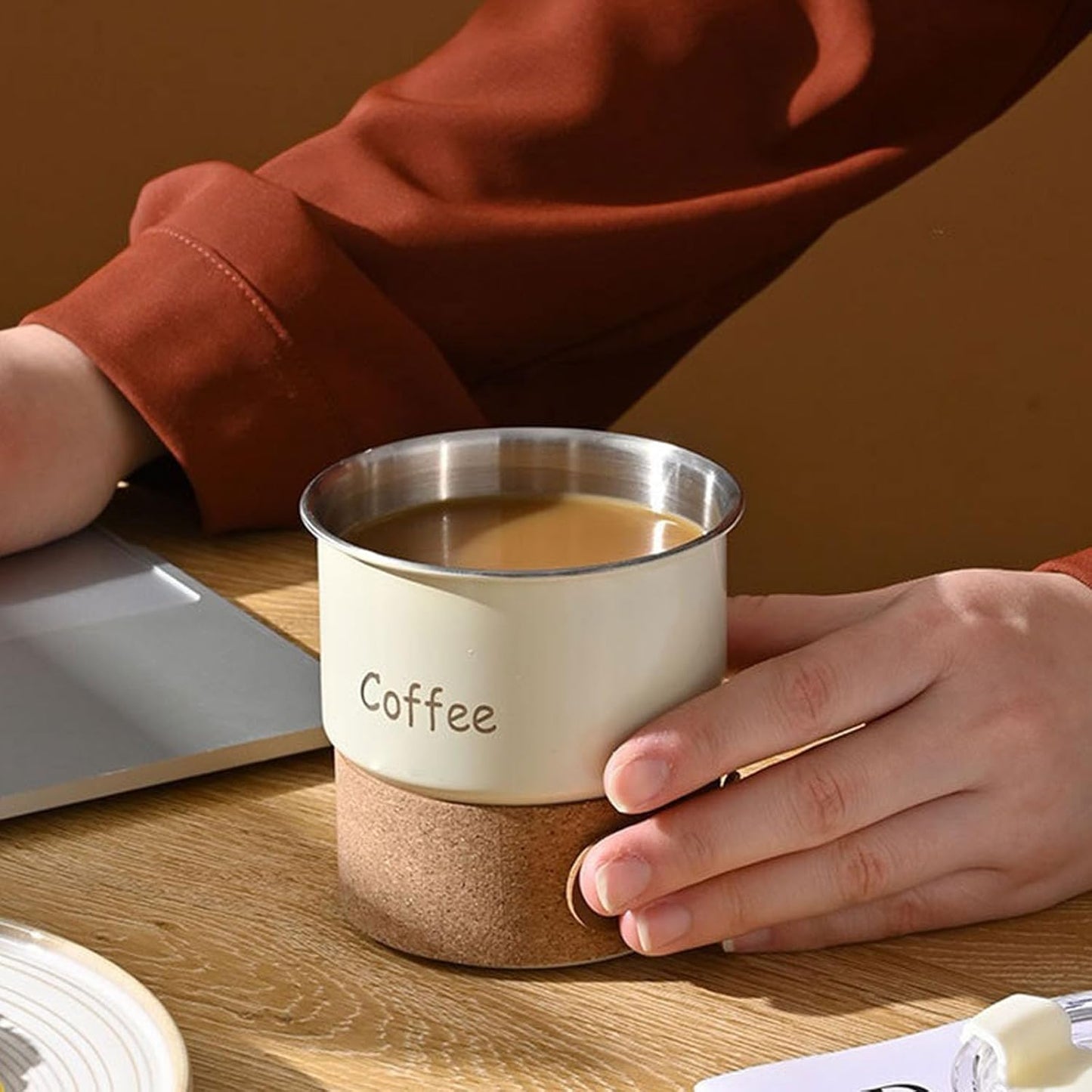 304 Stainless Steels Vacuum Insulating Coffee Cup Portable Leakproof Lid Dishwasher Safe Travel Mug for Commuters Ergonomic Grip Coffee Cup
