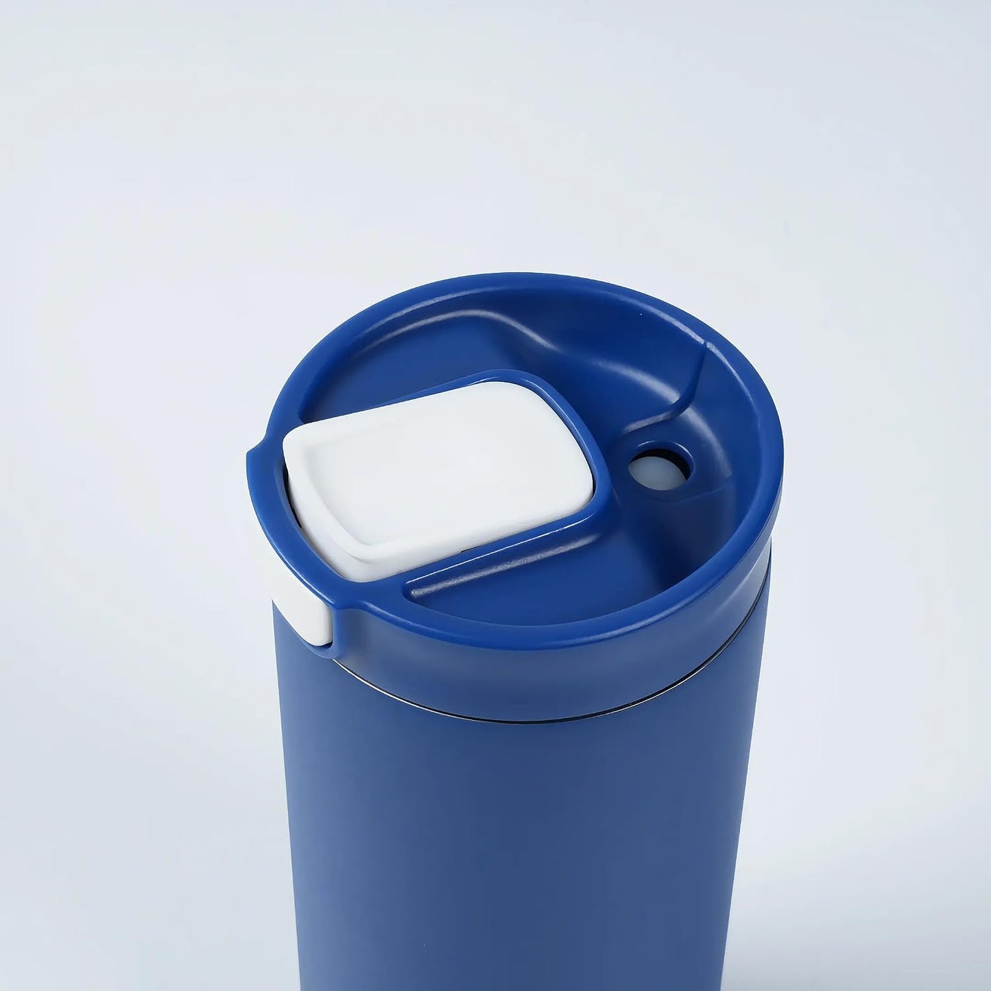 THE CLASSIC Vacuum Insulated Stainless Steel Travel Mug, Leakproof Locking Lid, Double-Wall Insulation, BPA-Free Coffee Mug for Hot & Cold Drinks, 500 mL (Matte Black)