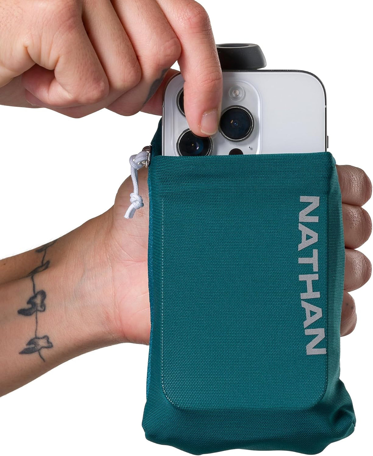 Nathan SpeedView Insulated Handheld Running Water Bottle Flask 18oz – Double-Wall Insulation, Ergonomic Grip, Blast Valve Cap, Phone & Key Storage Pockets, Reflective Design