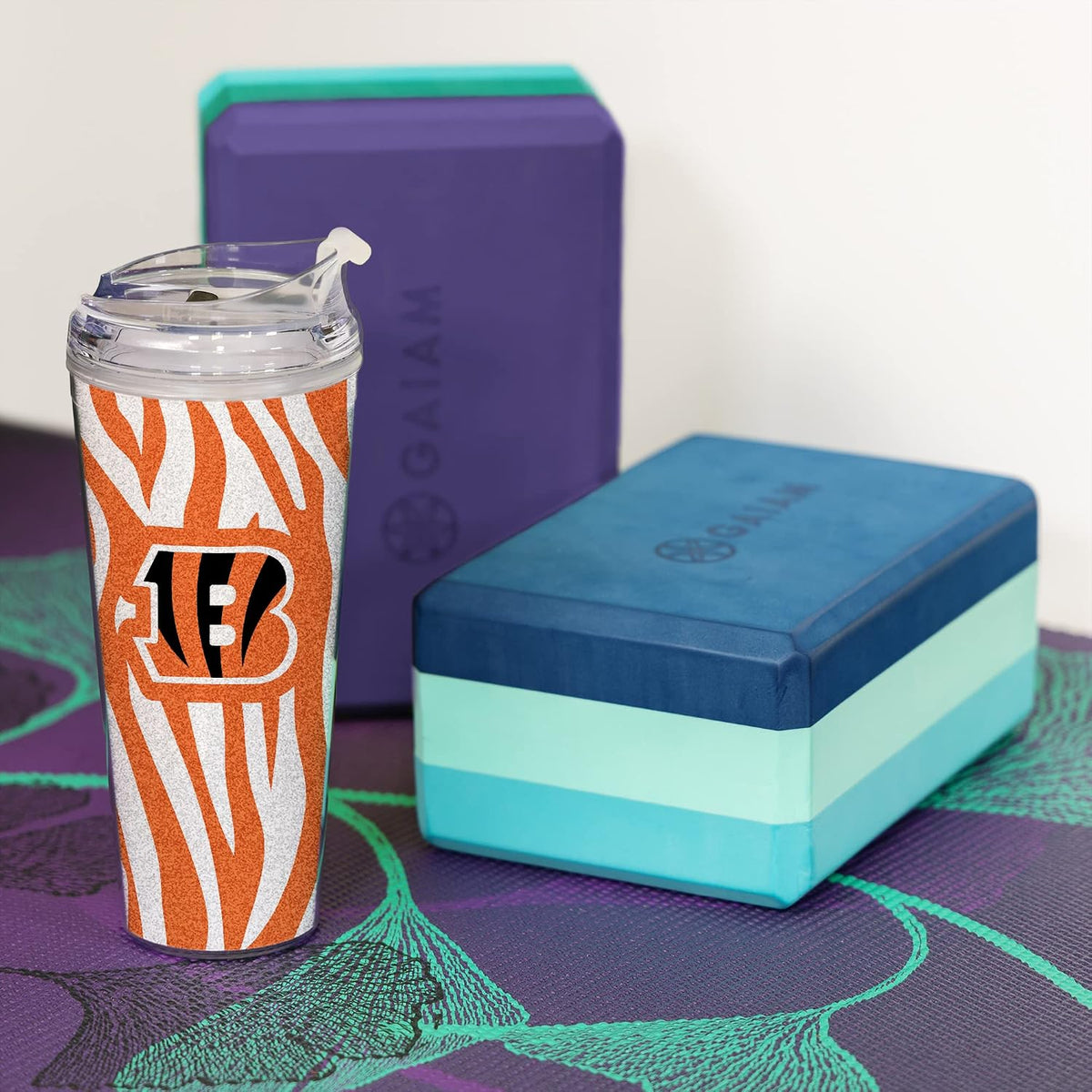 NFL Football Glitter 24oz Acrylic Glitter Tumbler with Hinged Lid, Officially Licensed Double Wall Tumbler with Straw