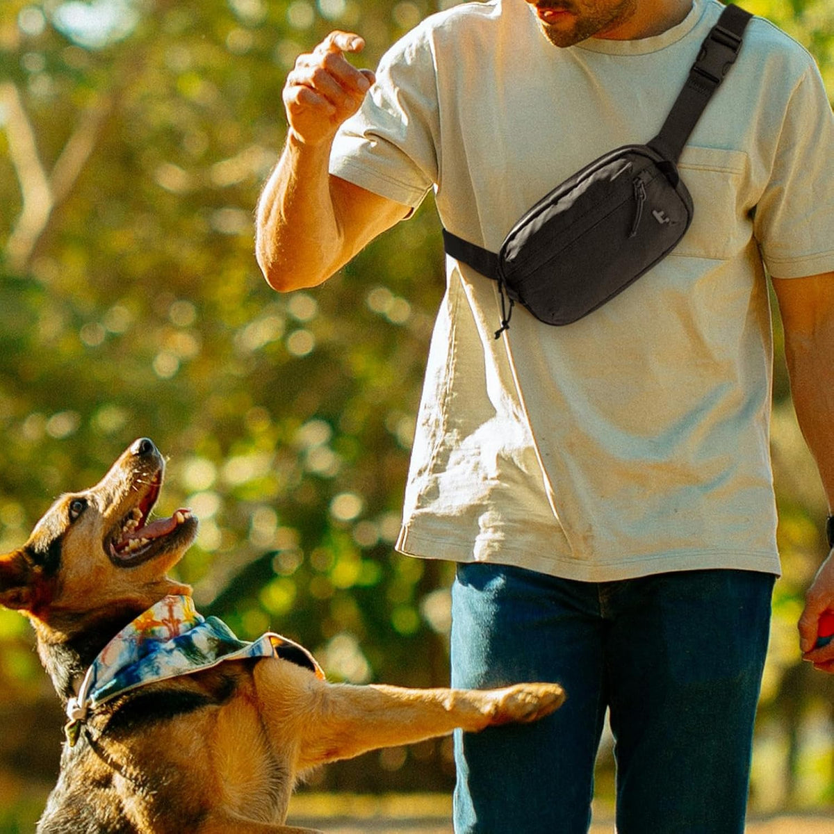 3.5L Sling Bag with RFID Blocking Crossbody Chest Pack for Men Women