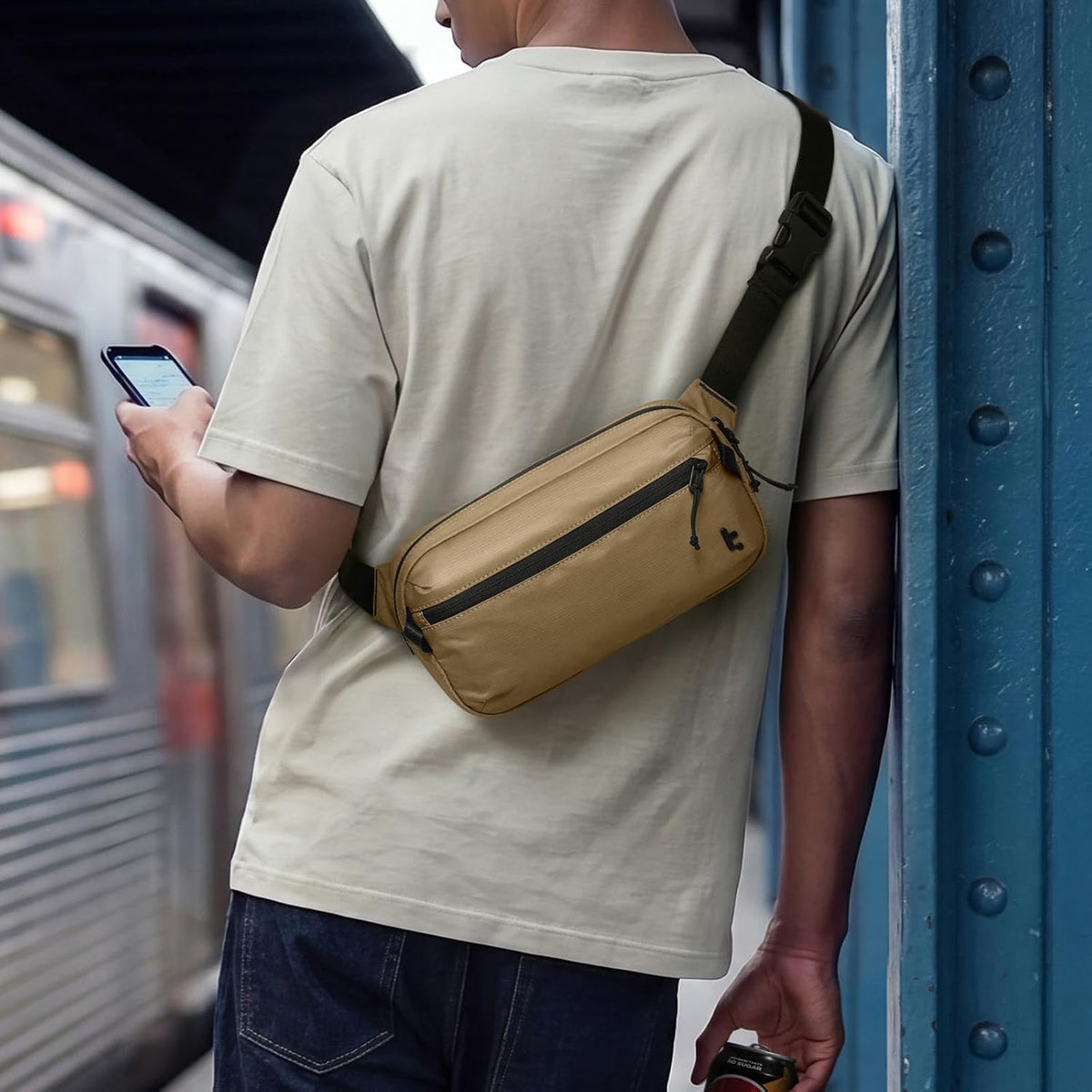 3.5L Sling Bag with RFID Blocking Crossbody Chest Pack for Men Women